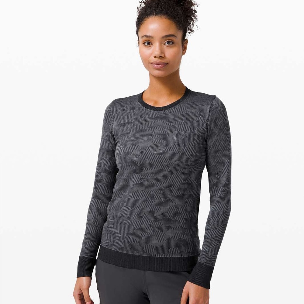 Lululemon Swiftly Breathe Long Sleeve
Vented Camo Black / Asphalt Greys